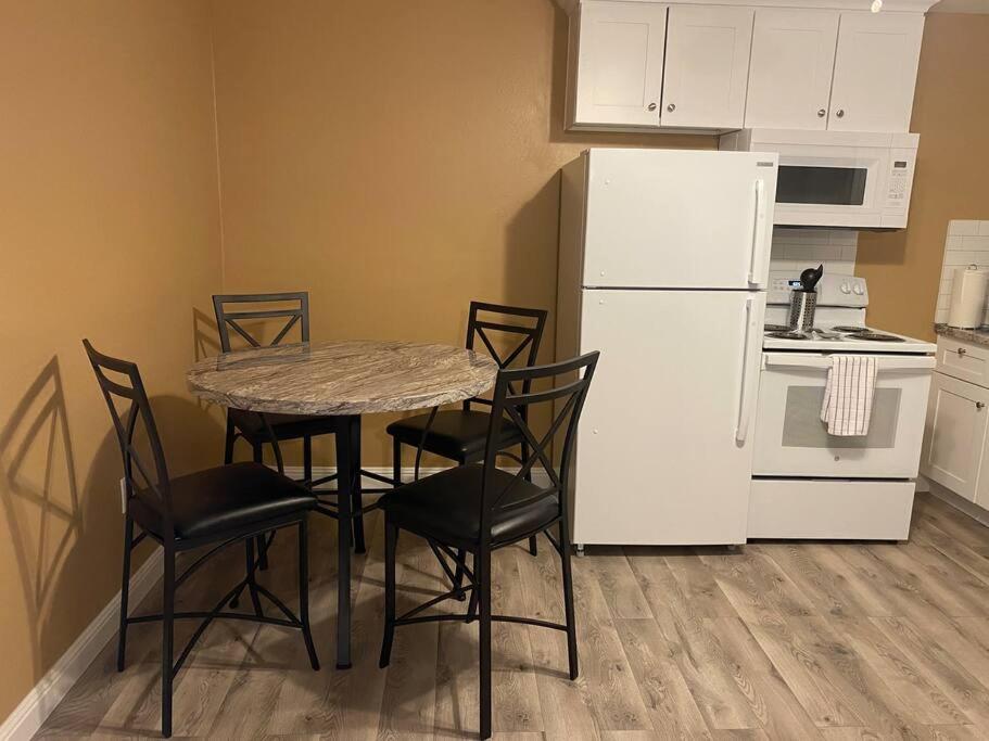 #2 Bedroom Cozy Suite, 1 Min Walk To The Beach # بولهيد سيتي المظهر الخارجي الصورة